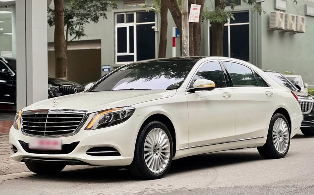 5 xe cũ biểu tượng của đại gia tầm giá Camry mua chơi Tết: Có chiếc siêu sang cỡ Rolls-Royce, ngồi cực êm - Ảnh 1