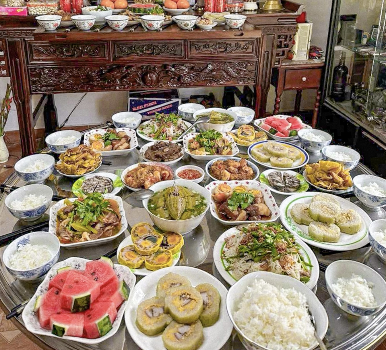 Hot nhất MXH 29 Tết: Dân tình rần rần khoe mâm cơm tất niên, "chấn động" nhất là của gia đình ở Đà Lạt - Ảnh 14