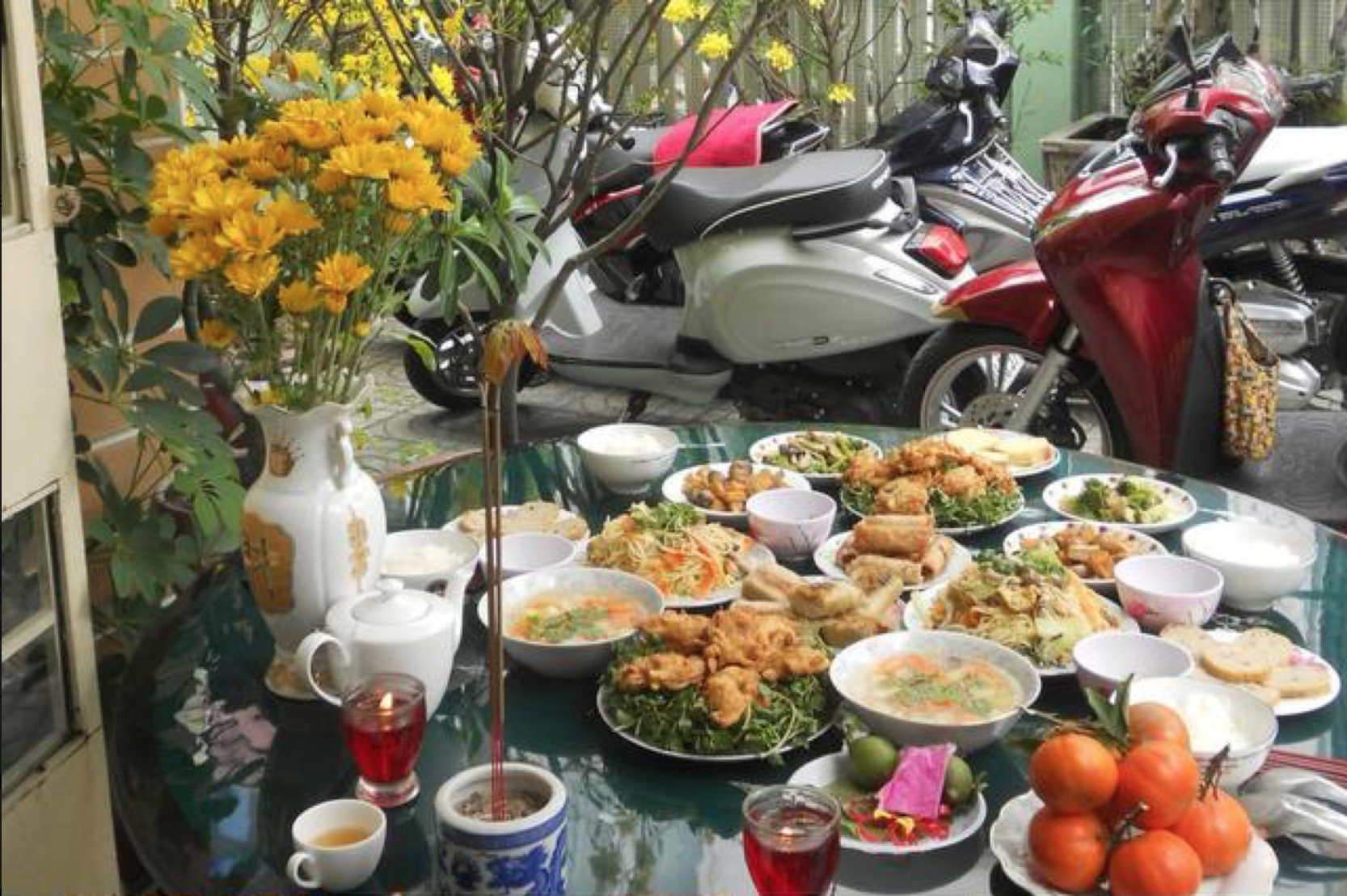 Hot nhất MXH 29 Tết: Dân tình rần rần khoe mâm cơm tất niên, "chấn động" nhất là của gia đình ở Đà Lạt - Ảnh 16