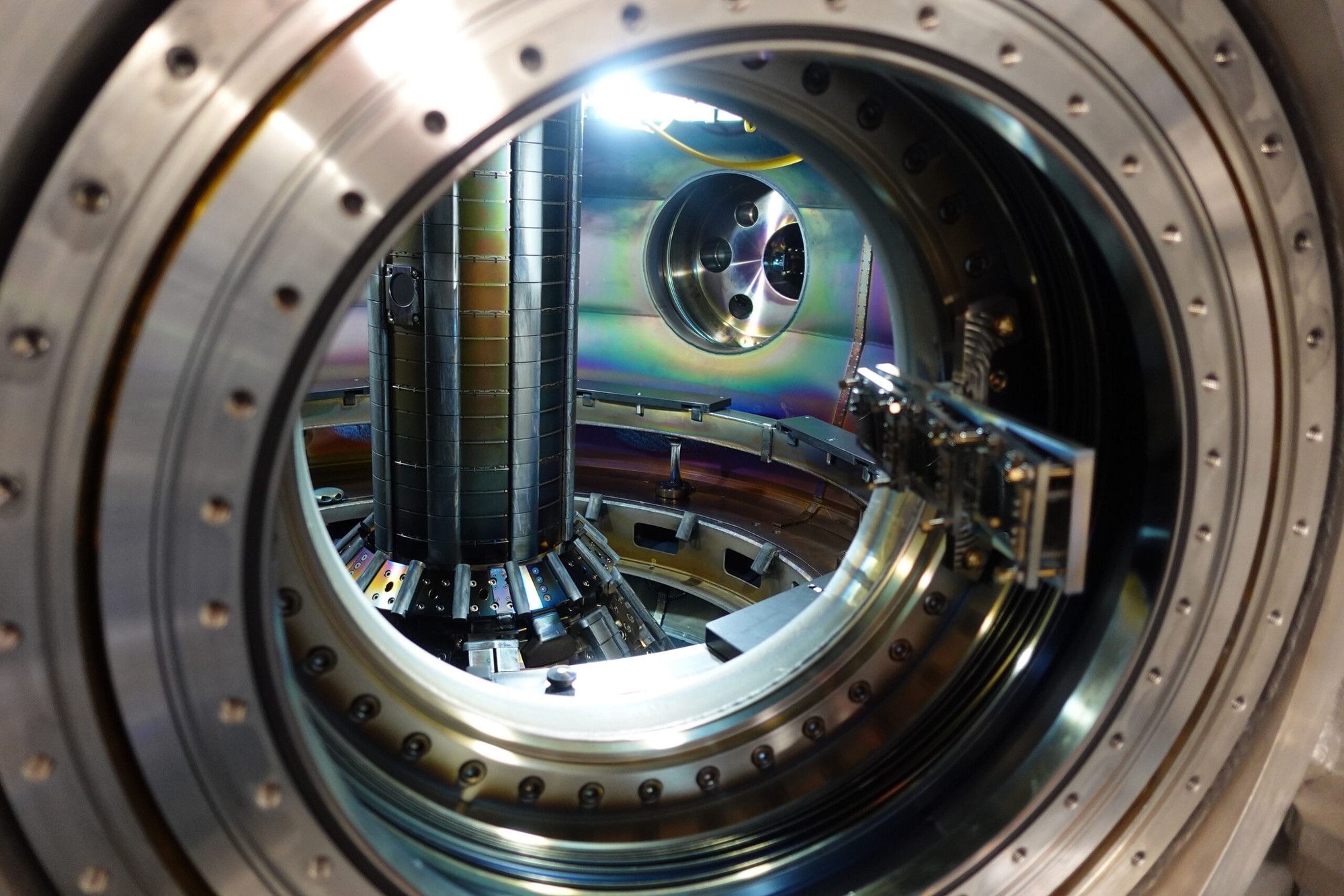 'Mặt Trời nhân tạo' của Trung Quốc đã phá kỷ lục phản ứng tổng hợp hạt nhân với hơn 17 phút plasma - Ảnh 4