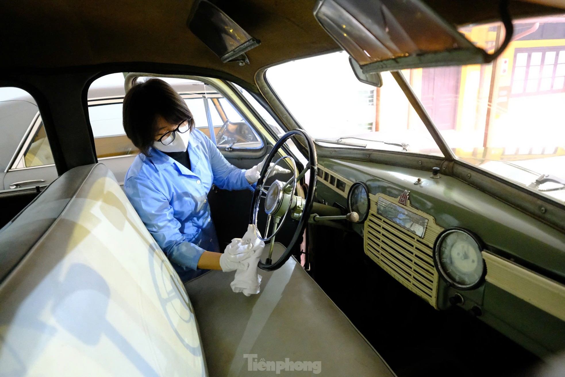 Cận cảnh ba chiếc xe từng phục vụ Chủ tịch Hồ Chí Minh, vừa được công nhận bảo vật quốc gia - Ảnh 9