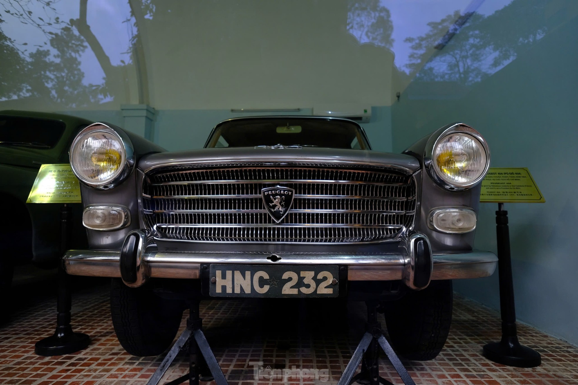 Cận cảnh ba chiếc xe từng phục vụ Chủ tịch Hồ Chí Minh, vừa được công nhận bảo vật quốc gia - Ảnh 2