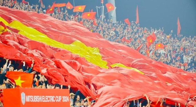 Rộ tour đi Bangkok xem chung kết bóng đá Việt Nam - Thái Lan - Ảnh 1