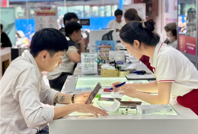 Lật đổ sự thống trị của iPhone, đối thủ Apple tung "át chủ bài" quá mạnh, chưa mở bán đã đặt gạch khủng - Ảnh 3