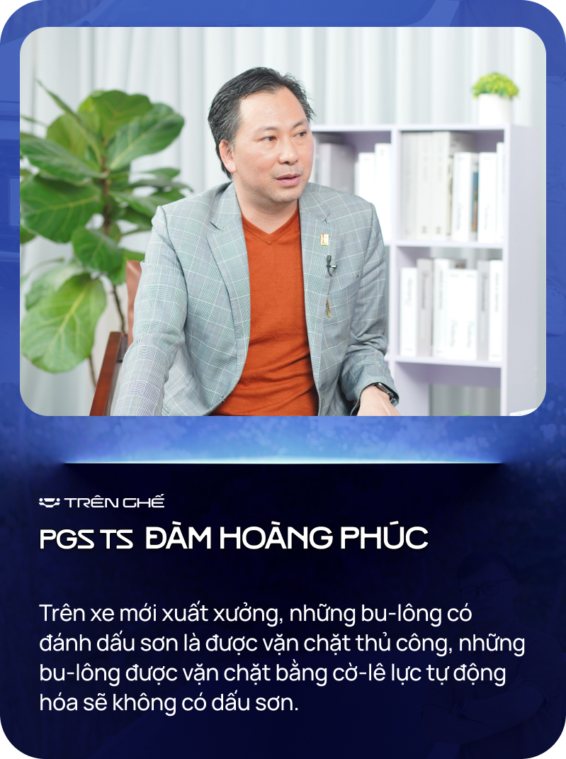 PGS.TS Đàm Hoàng Phúc thăm nhà máy VinFast: ‘Phân biệt xe sản xuất nhà máy số hay vặn bằng tay, nhìn bu-lông là biết’ - Ảnh 8
