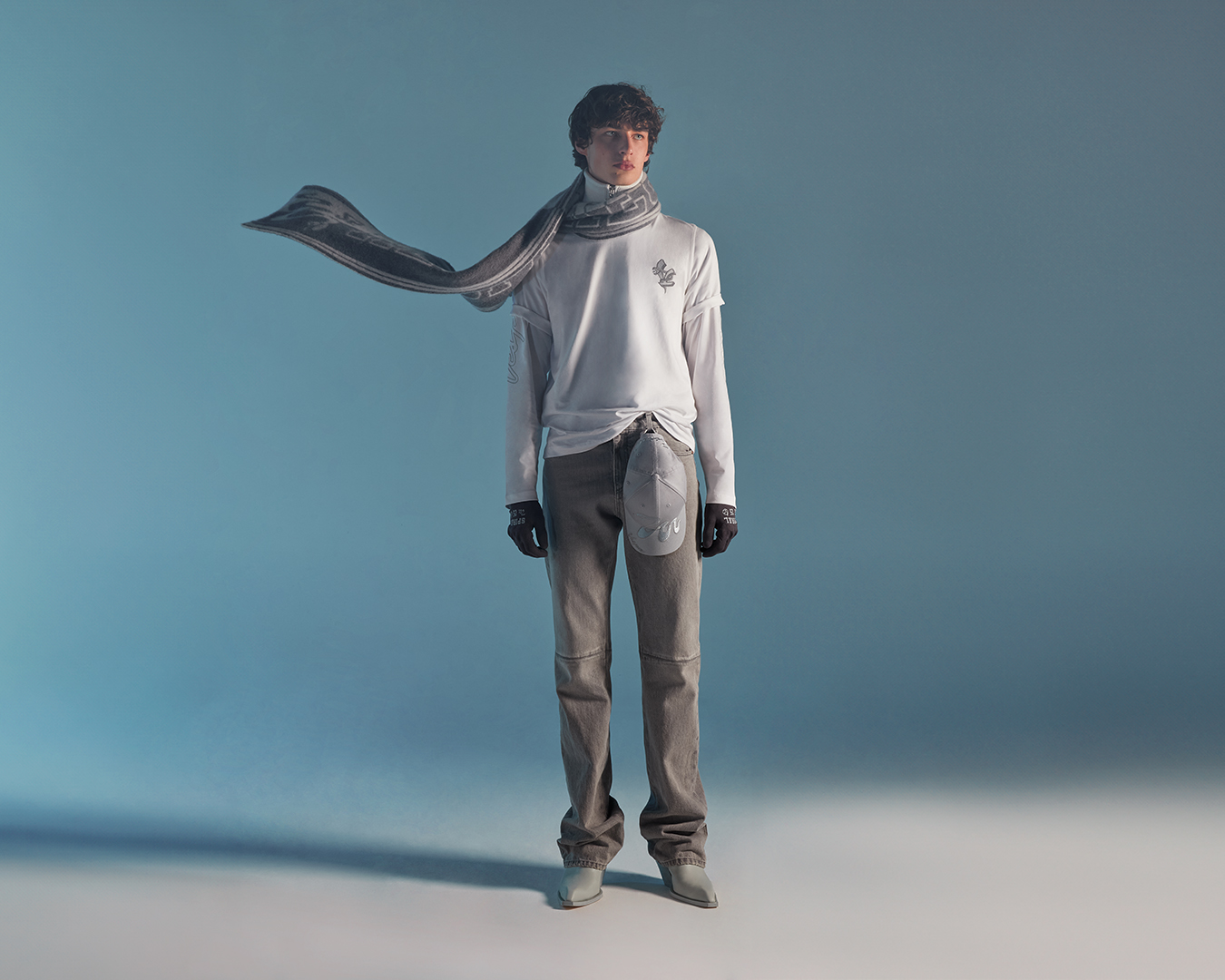 Vespa có phiên bản 'bạch xà' đón Tết Ất Tỵ: Tựa nữ hoàng băng giá, chỉ 888 chiếc, về Việt Nam giá dễ ngang ô tô - Ảnh 9