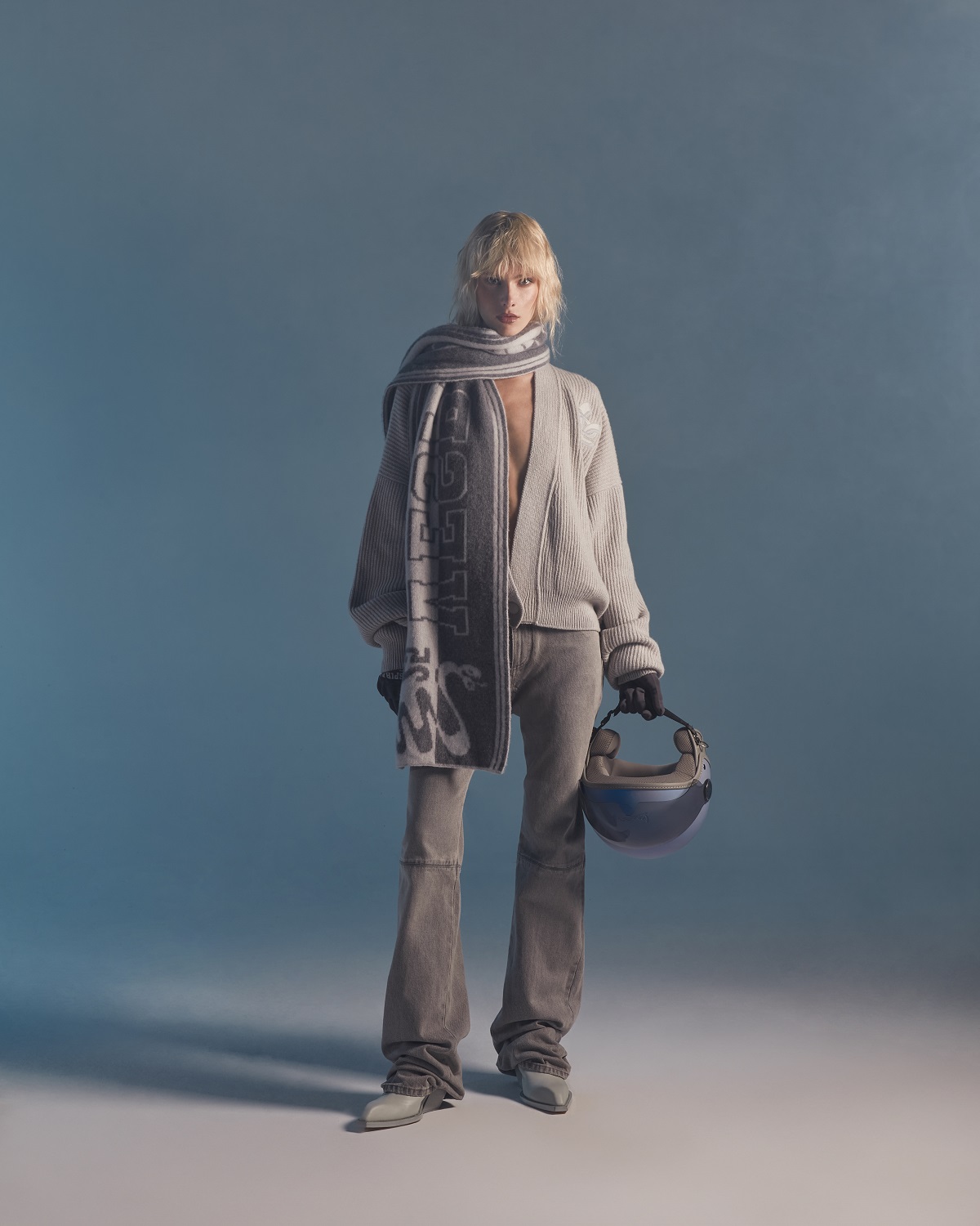 Vespa có phiên bản 'bạch xà' đón Tết Ất Tỵ: Tựa nữ hoàng băng giá, chỉ 888 chiếc, về Việt Nam giá dễ ngang ô tô - Ảnh 8