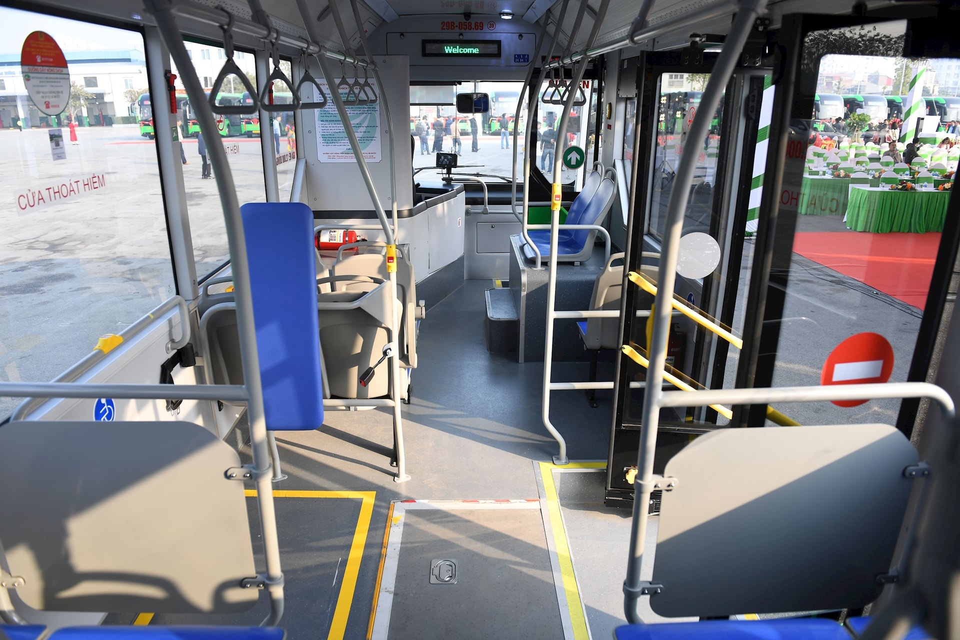 Ngắm tận mắt dàn xe buýt điện mới của VinFast vừa bàn giao cho Transerco và Bảo Yến: sức chứa 60 người, hàng loạt công nghệ tiên tiến - Ảnh 4