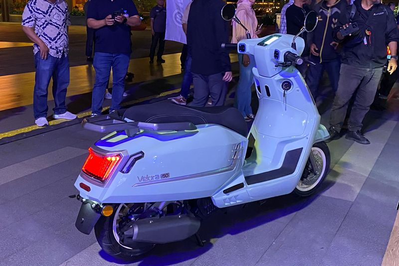 Ra mắt xe ga cao cấp: Thiết kế cổ điển, ngập trang bị hiện đại, giá quy đổi rẻ hơn Air Blade - Ảnh 3