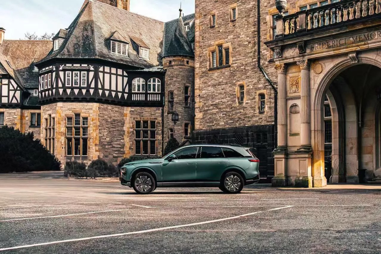 Thị trường xe điện hạng sang Trung Quốc chững lại: Ngay cả người trong nước cũng không mặn mà, thà mua xe Đức chạy xăng - Ảnh 1