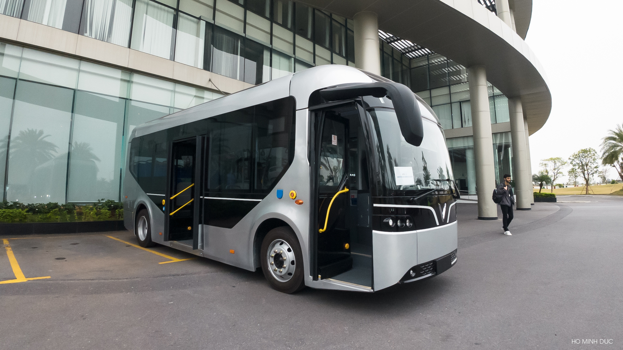 Mẫu xe VinFast mới toanh do người Ý thiết kế đã lăn bánh: Là xe khủng nhất từ trước đến nay? - Ảnh 5