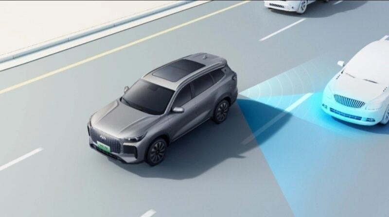 SUV hybrid ngang cỡ Hyundai Santa Fe chốt lịch ra mắt: Giá cực rẻ từ 383 triệu đồng, nội thất hiện đại - “ăn xăng” chỉ 1,3 lít/100 km - Ảnh 6