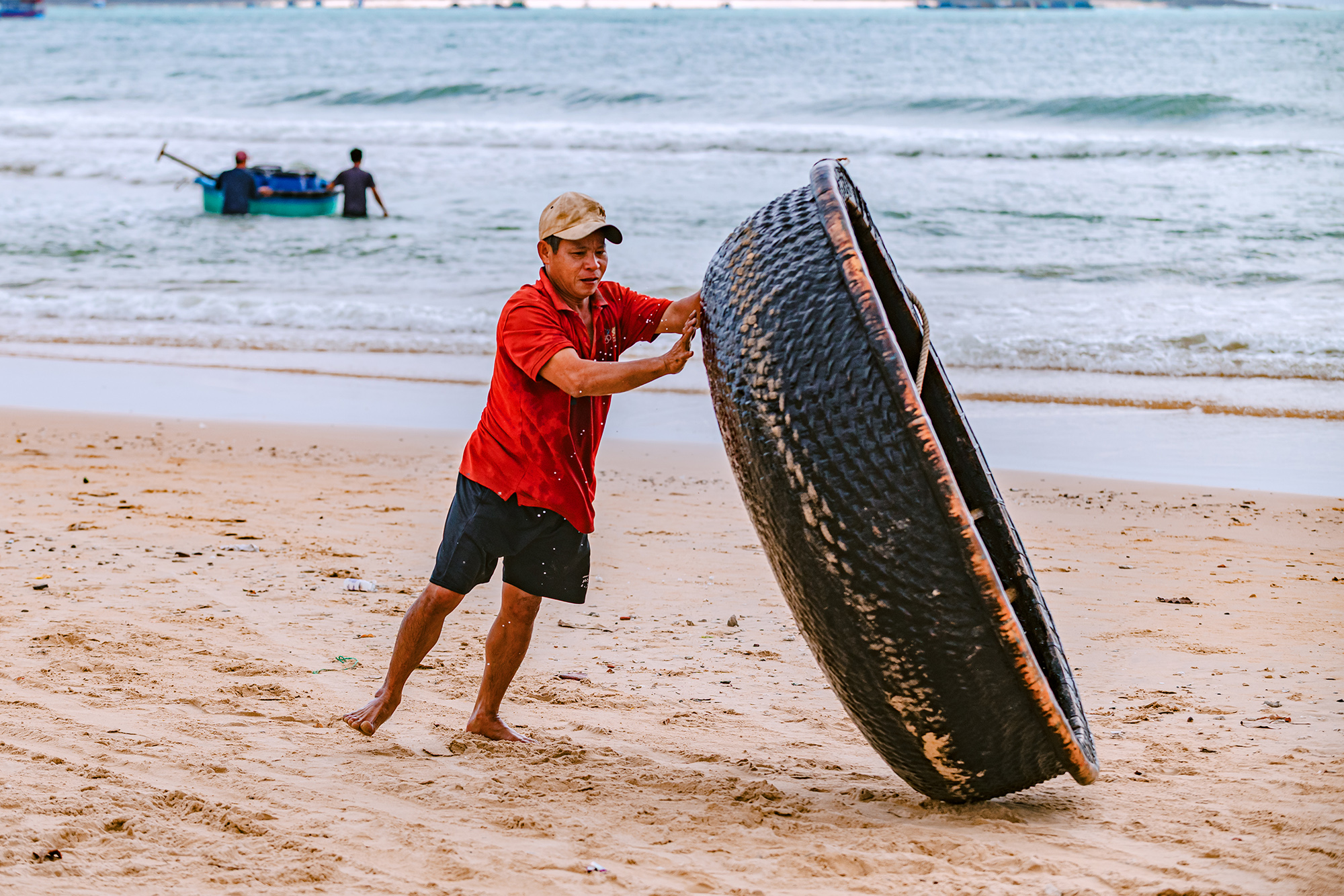 Chợ cá có giá sỉ bằng 1/10 giá lẻ, người bán không nói thách, người mua mang theo cả xe bò - Ảnh 13