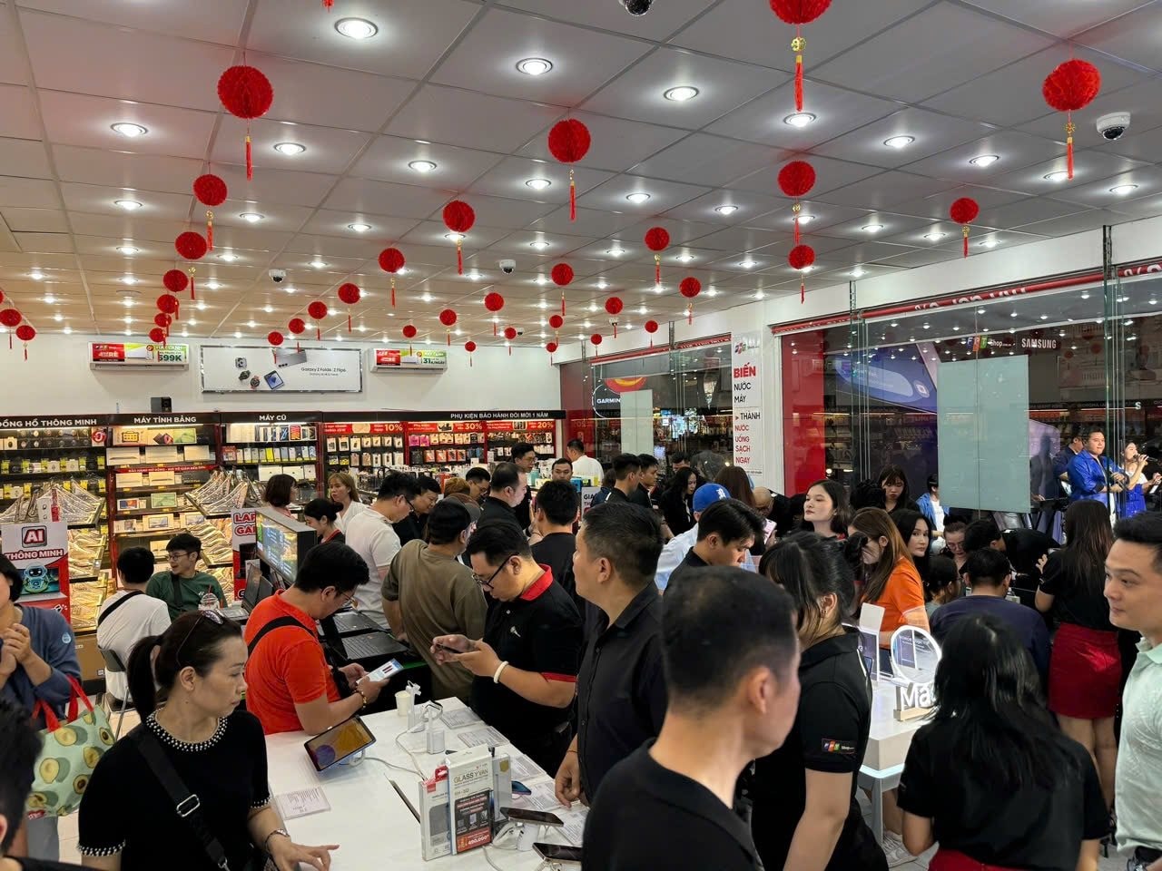 "Bão" đơn đặt trước, mẫu điện thoại vừa mở bán này dự đoán sẽ là top đầu doanh số, "ăn đứt" iPhone - Ảnh 4