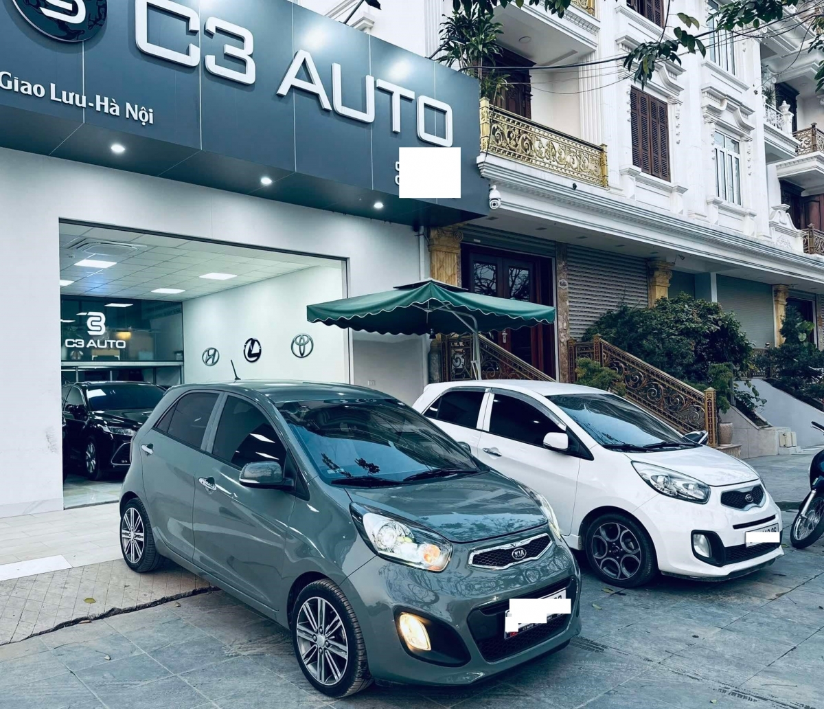 Thị trường ô tô cũ Hà Nội sau Tết: Giao dịch ảm đạm, khách mua thưa thớt - Ảnh 2