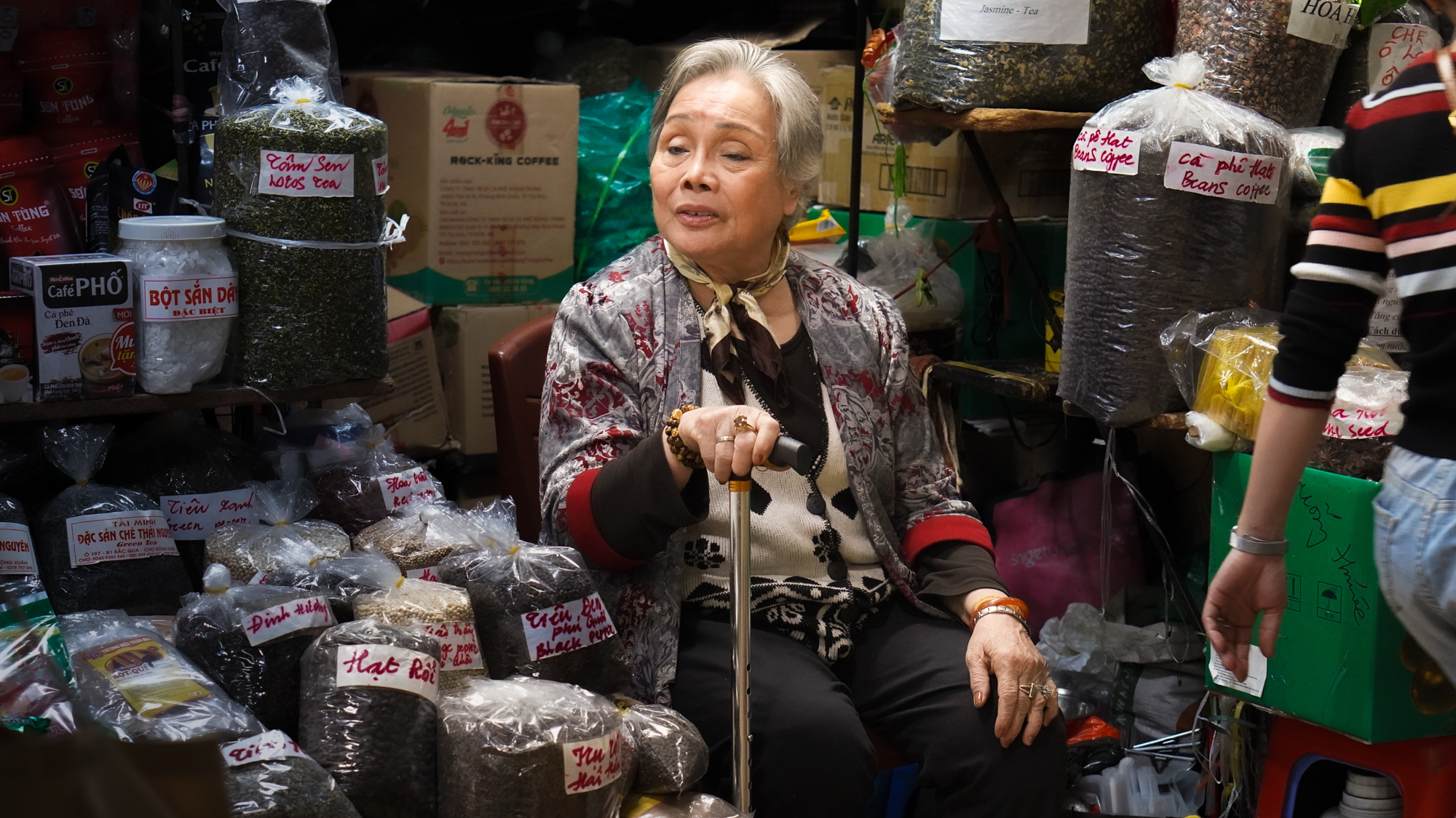 Chợ đầu mối từng là thiên đường bán sỉ, tiểu thương nuôi được cả nhà, cho con đi du học - nay chỉ còn khách du lịch, người bán "bỏ của chạy lấy người" - Ảnh 3