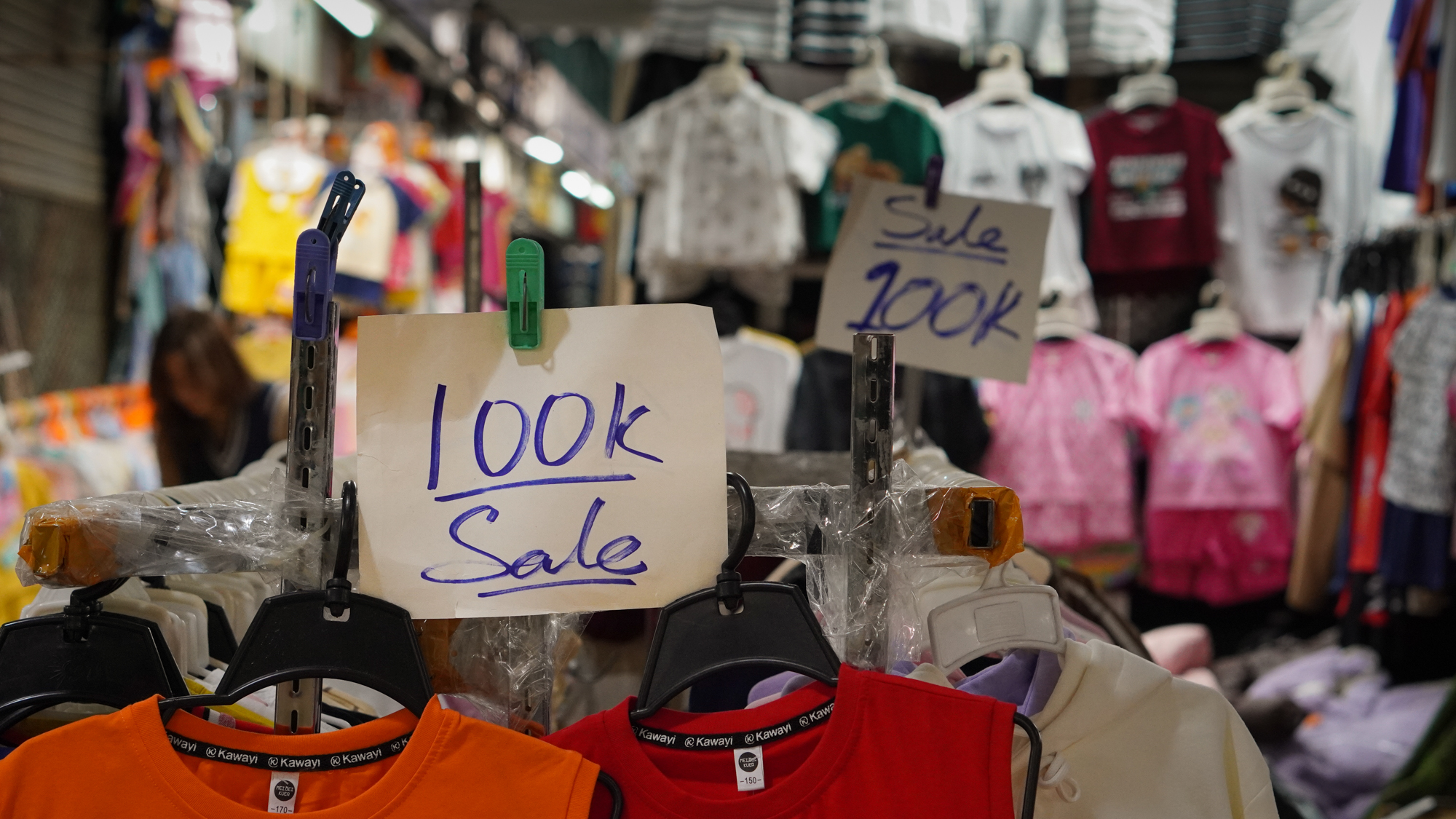 Chợ đầu mối từng là thiên đường bán sỉ, tiểu thương nuôi được cả nhà, cho con đi du học - nay chỉ còn khách du lịch, người bán "bỏ của chạy lấy người" - Ảnh 4