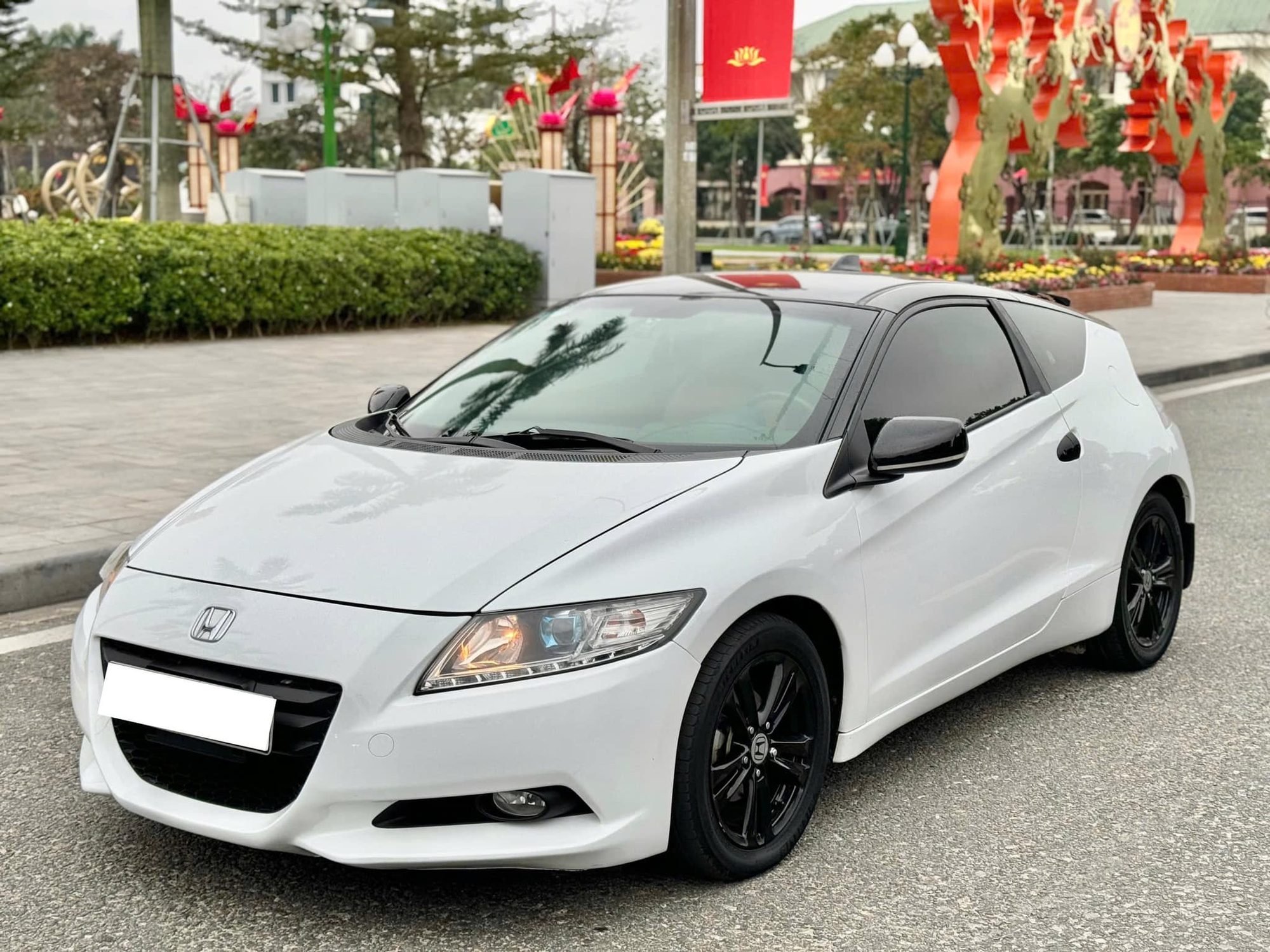 Rao Honda CR-Z giá 350 triệu, người bán khẳng định cả Việt Nam có 8 chiếc, 'ăn' xăng 4 lít/100km - Ảnh 1