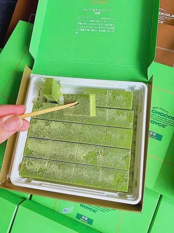 Thị trường quà tặng Valentine: Hoa tươi tăng giá, hoa "bất tử" giá cao nhưng vẫn hút khách - Ảnh 5