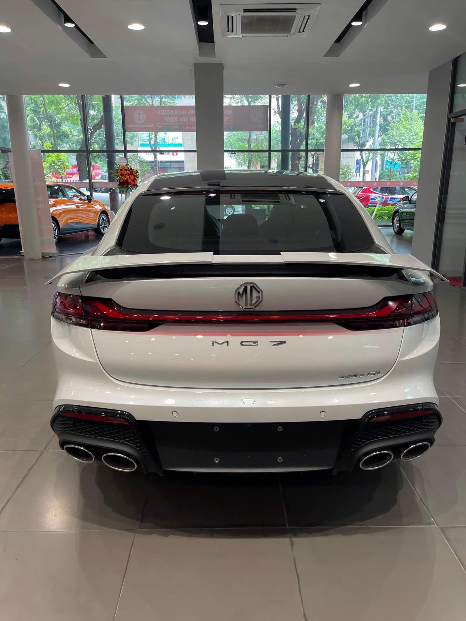 MG7 giảm giá tới 30 triệu tại đại lý: Không còn là xe tiền tỷ, bản 'base' rẻ hơn Mazda3 cao cấp - Ảnh 2