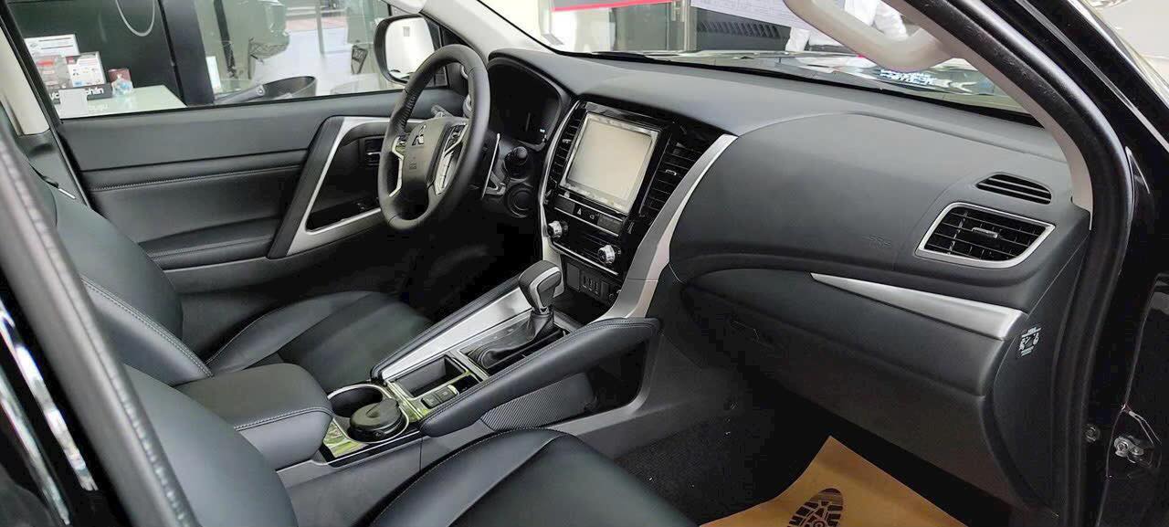 Giá Mitsubishi Pajero Sport tiếp tục 'dò đáy' tại đại lý: Giảm nhiều nhất 275 triệu 'dọn kho' chờ bản mới ra mắt - Ảnh 4