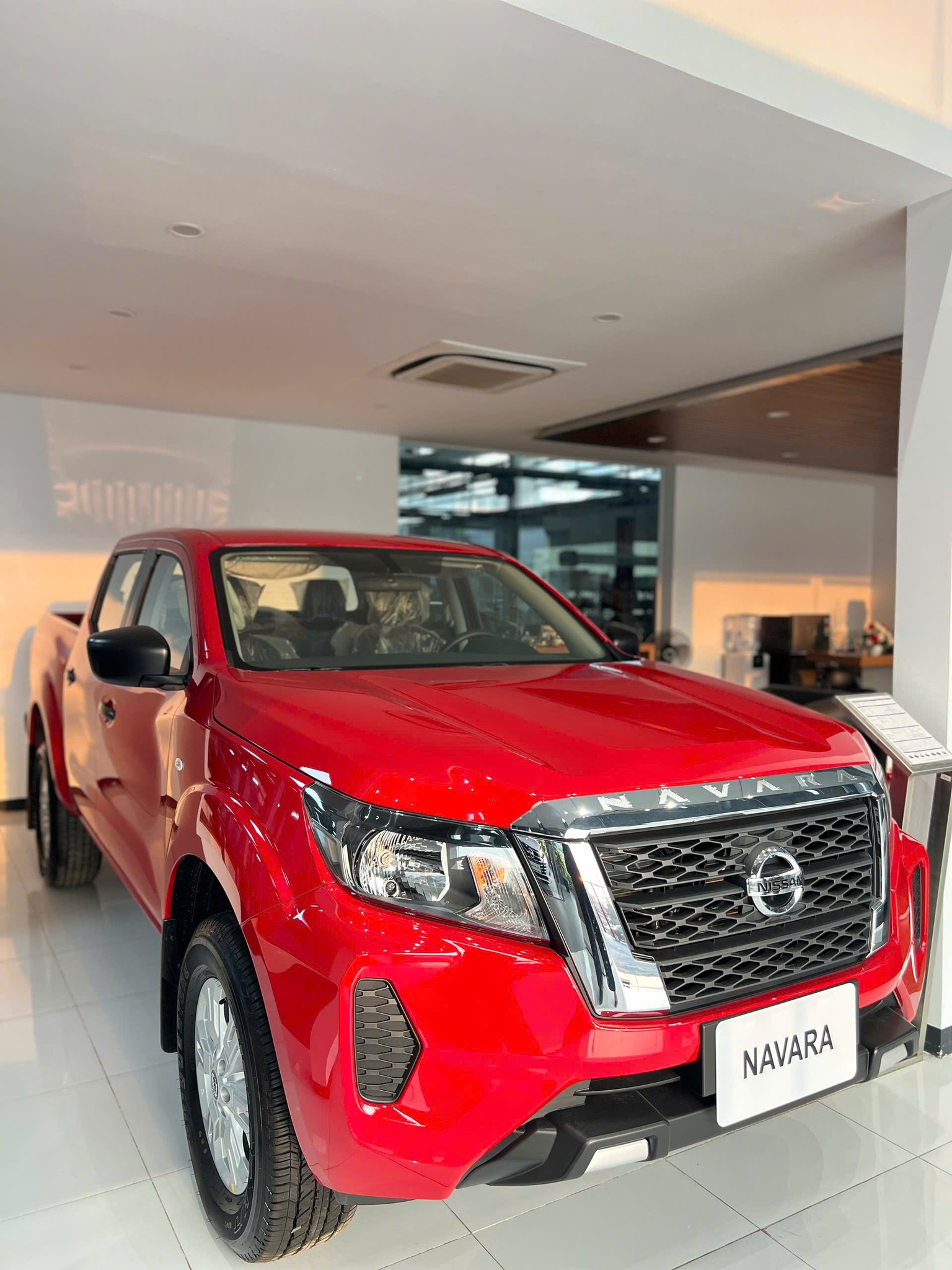 Nissan Navara giảm hơn 80 triệu tại đại lý: Giá thực tế rẻ nhất phân khúc, tăng sức cạnh tranh với Triton, Hilux - Ảnh 3