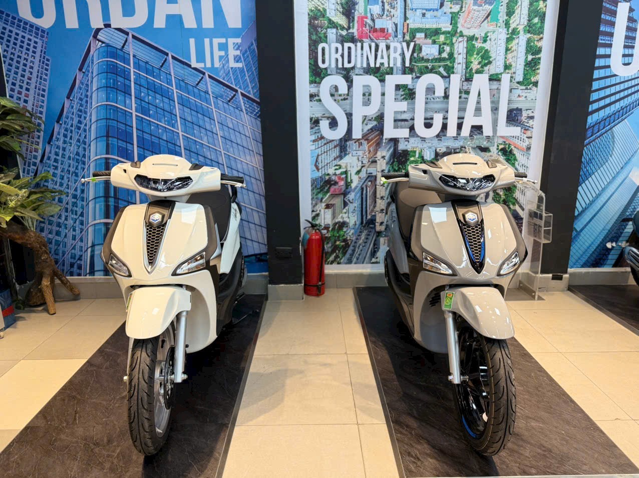 'Vua xe ga' 125cc của Ý vừa về đại lý Việt đã giảm giá mạnh: Nâng cấp loạt trang bị, ăn 2,19 lít/100km - cạnh tranh trực tiếp với SH Mode - Ảnh 1