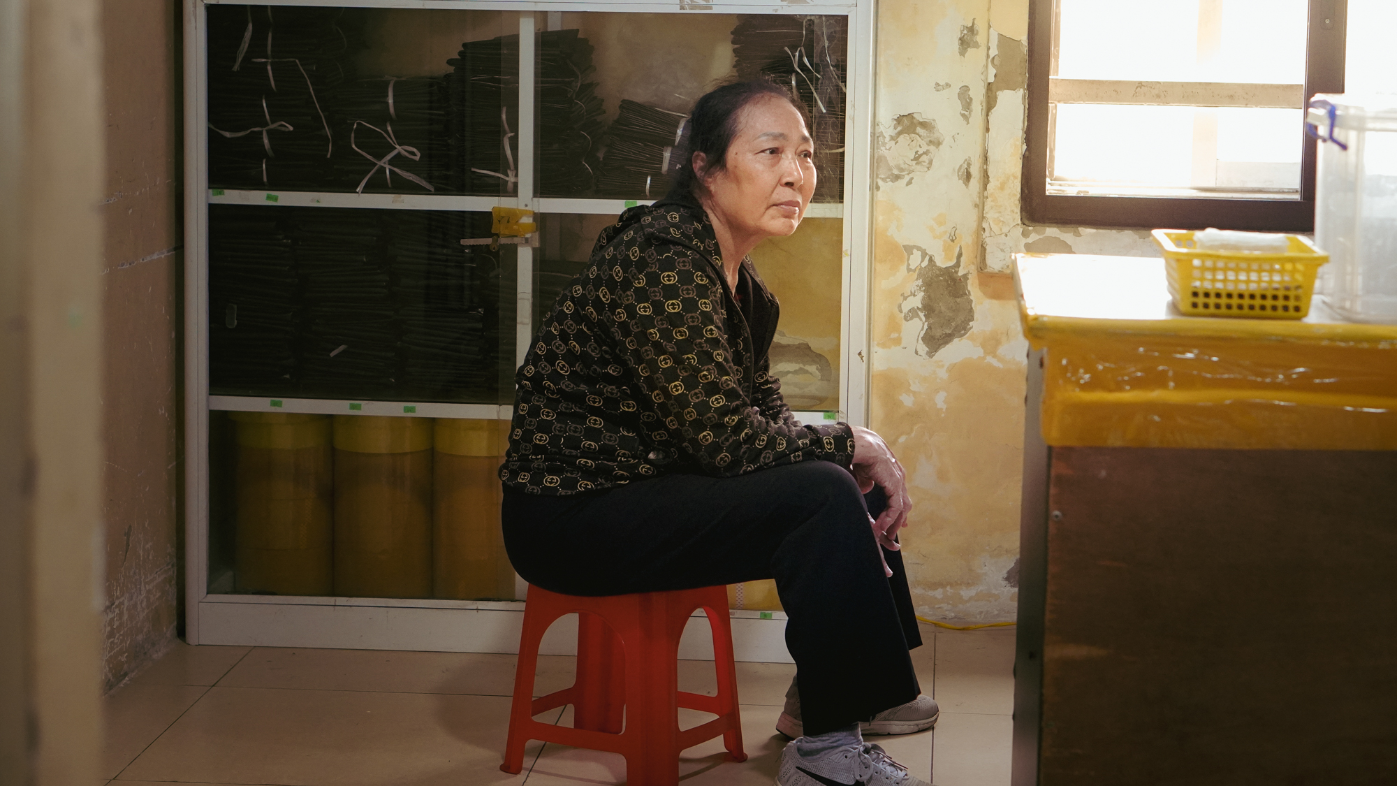 Chợ đầu mối từng là thiên đường bán sỉ, tiểu thương nuôi được cả nhà, cho con đi du học - nay chỉ còn khách du lịch, người bán "bỏ của chạy lấy người" - Ảnh 6