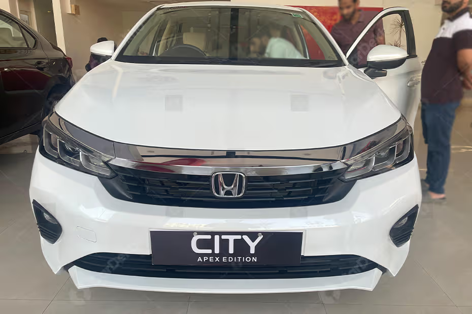 Honda City bản đặc biệt về đại lý: Nội thất cao cấp hơn, gây sốt với giá tương đương 365 triệu đồng - rẻ ngang Grand i10 - Ảnh 3