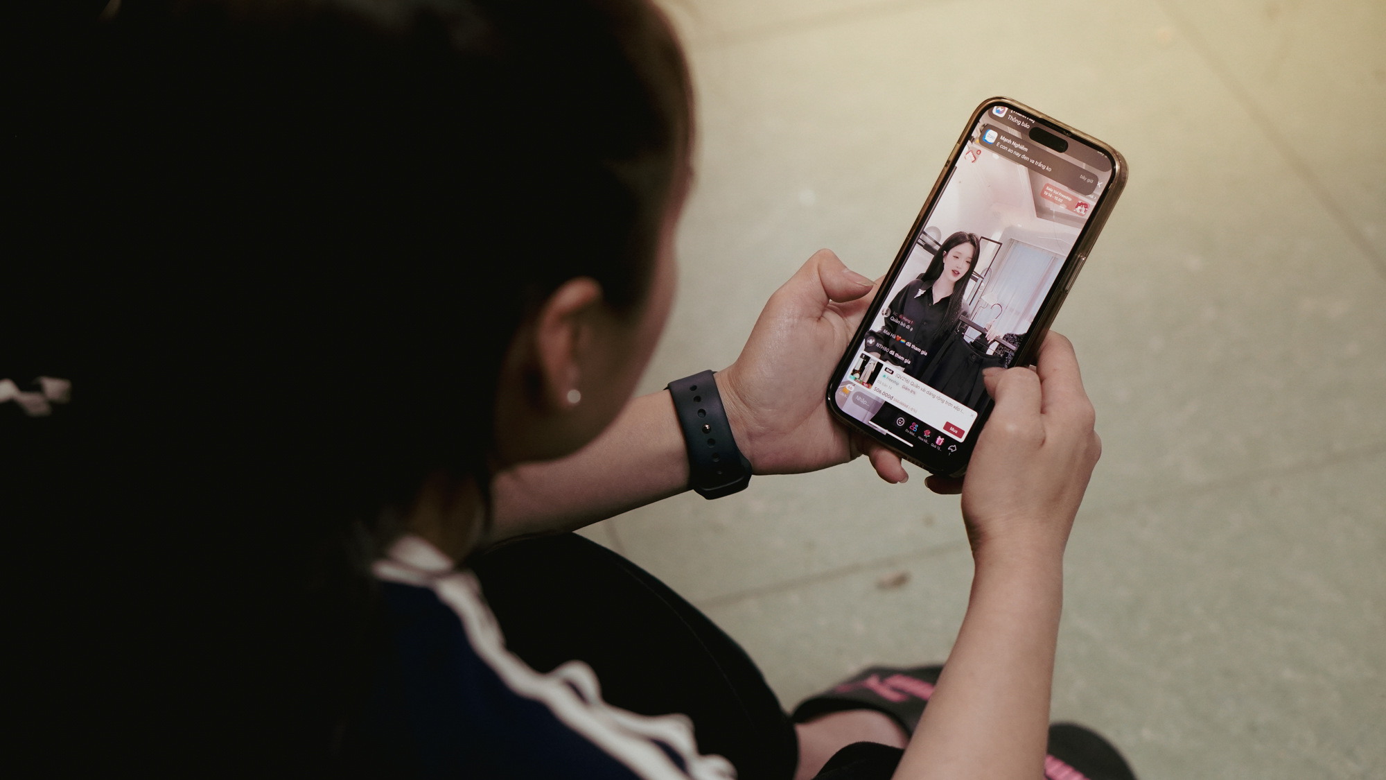 Chợ đầu mối từng là thiên đường bán sỉ, tiểu thương nuôi được cả nhà, cho con đi du học - nay chỉ còn khách du lịch, người bán "bỏ của chạy lấy người" - Ảnh 10