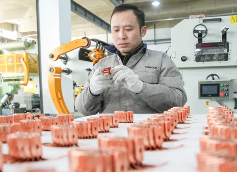 Đừng bất ngờ: 'Công xưởng của thế giới' sắp ngược dòng biến châu Âu thành công xưởng, sản xuất mặt hàng quan trọng không kém dầu mỏ, khí đốt - Ảnh 1