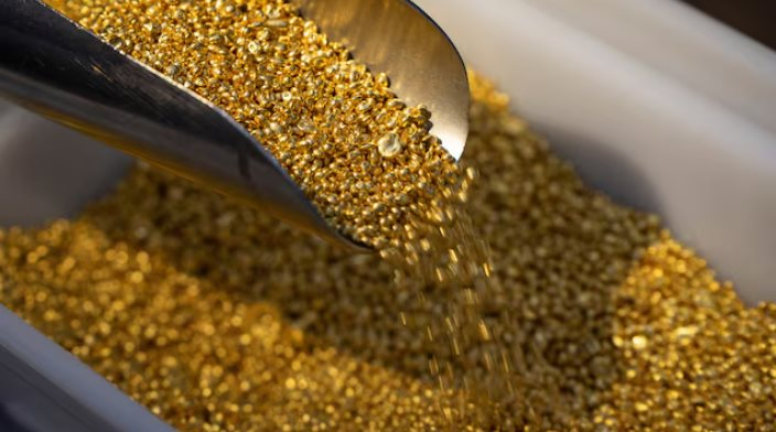 Không chọn USD hay euro, người dân quốc gia này ngày càng ‘nghiện’ vàng: mua hơn 70 tấn trong năm 2024, miễn thuế VAT với mua bán lẻ - Ảnh 1