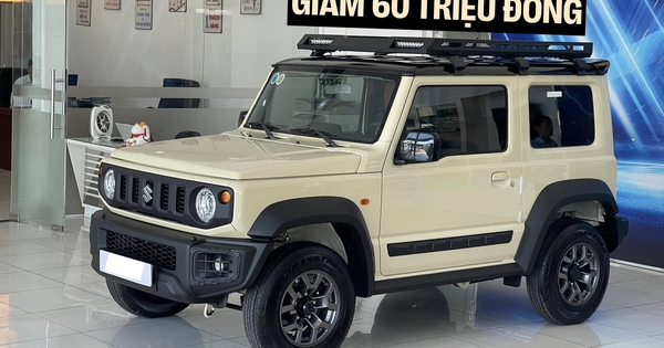 Suzuki Jimny giảm giá 60 triệu, xe mới rẻ hơn cả bản lướt, có người định mua cũ nay vội 'quay xe'