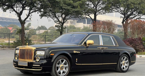 Rolls-Royce Phantom hàng độc giá 9,5 tỷ đồng tại Việt Nam: Mạ vàng 24K từ ngoài vào trong, nhiều chi tiết chạm khắc hình rồng