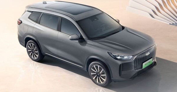 SUV hybrid ngang cỡ Hyundai Santa Fe chốt lịch ra mắt: Giá cực rẻ từ 383 triệu đồng, nội thất hiện đại - “ăn xăng” chỉ 1,3 lít/100 km