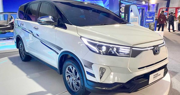 Xem trước Toyota Innova 2025 bản thuần điện: Mạnh gần 180 mã lực, có 'cần số' điện tử, ghế ngồi thương gia