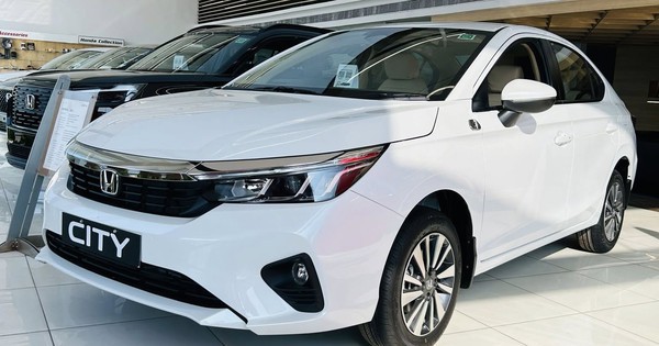 Honda City bản đặc biệt về đại lý: Nội thất cao cấp hơn, gây sốt với giá tương đương 365 triệu đồng - rẻ ngang Grand i10