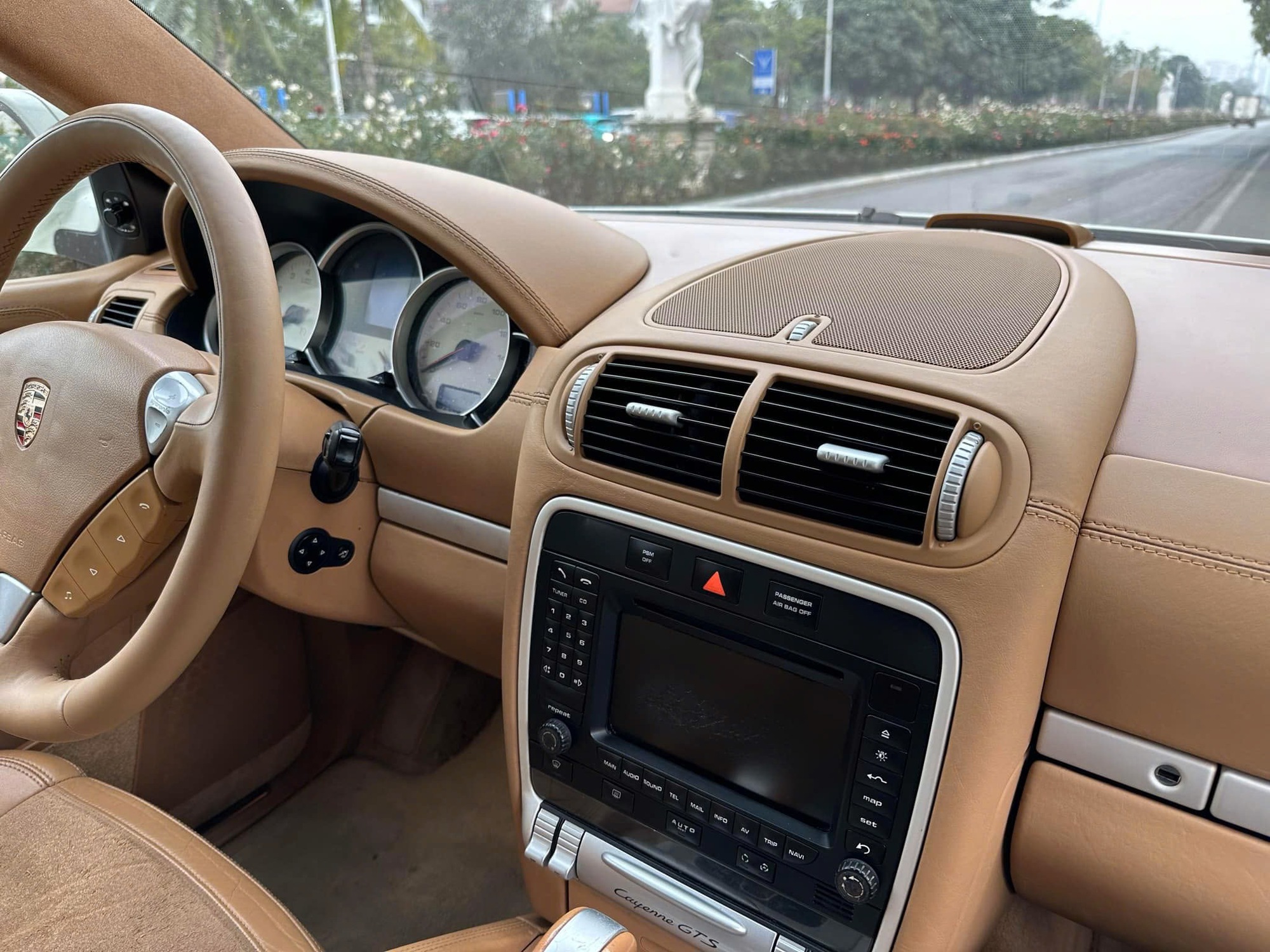 Sắm Porsche Cayenne GTS gần 600 triệu, chủ xe 33 tuổi chia sẻ: 'Mơ ước từ cấp 3, chấp nhận nuôi đắt, bán lỗ để thỏa đam mê' - Ảnh 13