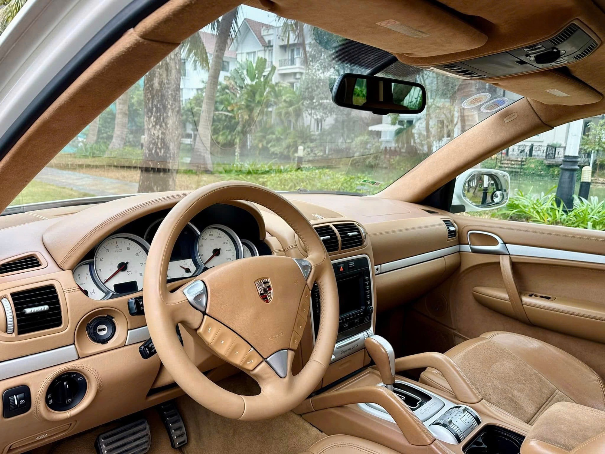 Sắm Porsche Cayenne GTS gần 600 triệu, chủ xe 33 tuổi chia sẻ: 'Mơ ước từ cấp 3, chấp nhận nuôi đắt, bán lỗ để thỏa đam mê' - Ảnh 11