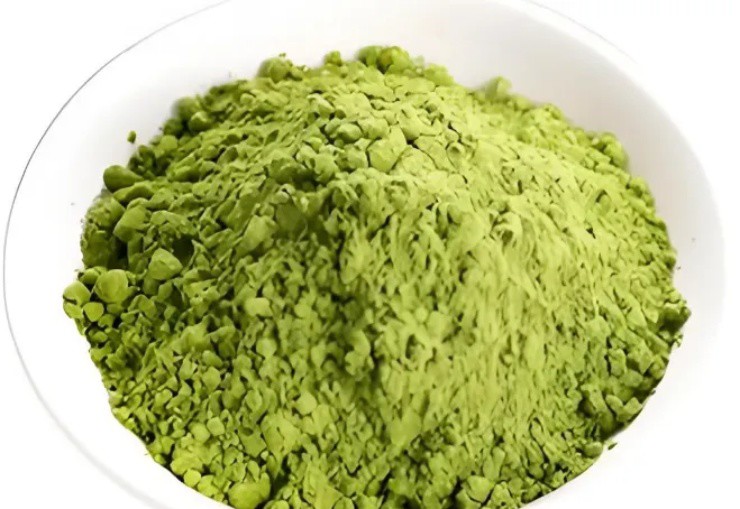 Cỏ dại mọc đầy ở làng quê Việt, phơi khô đem lên phố bán hốt bạc mỏi tay - Ảnh 4