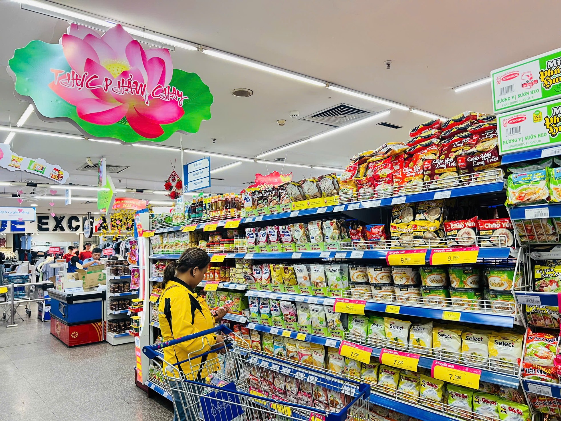 Nấm rơm tăng giá chóng mặt trước rằm tháng Giêng - Ảnh 13