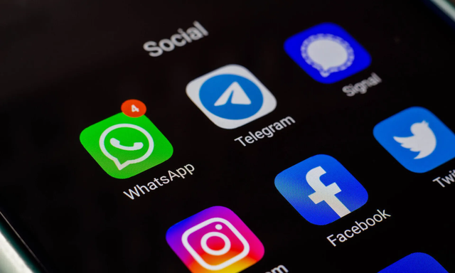 Không tính phí "tủn mủn 5.000 đồng" như Zalo, các ứng dụng chat khác toàn miễn phí mà sao vẫn sống tốt? - Ảnh 2