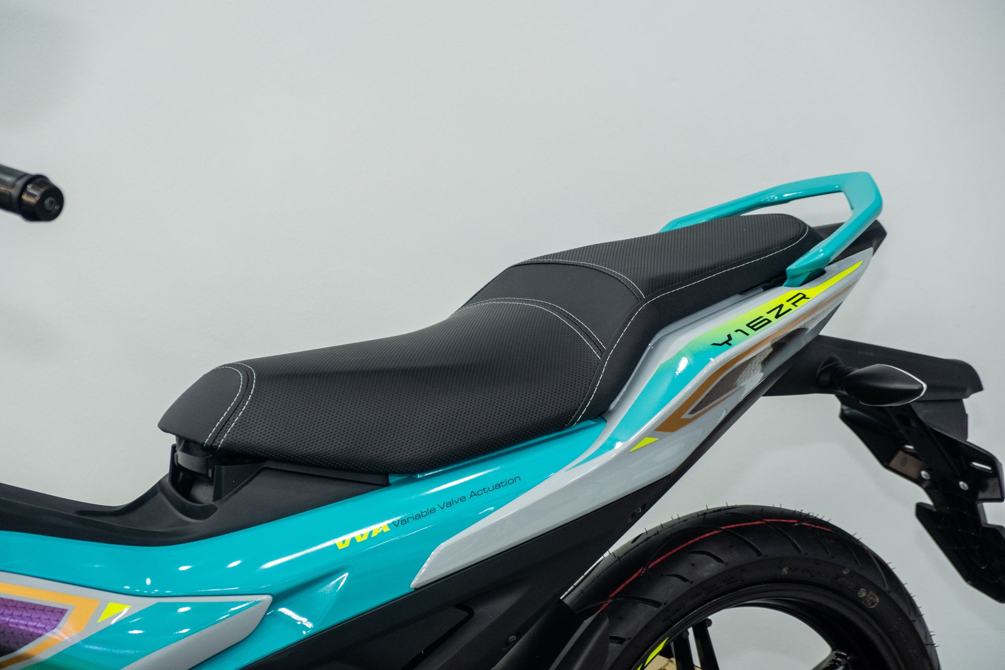 Yamaha Y16ZR 6MRO giá hơn 160 triệu tại Việt Nam, đắt gấp 3,5 lần Exciter, chỉ có đúng 2 chiếc - Ảnh 16