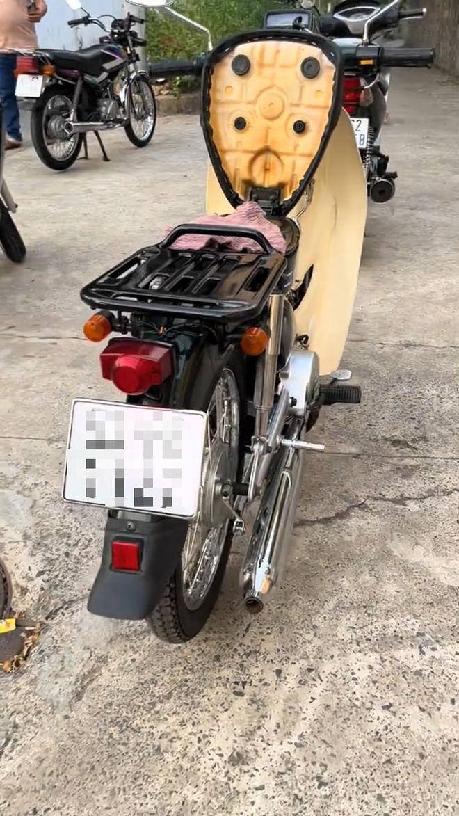 Dân mạng choáng với xe giống Honda Cub nhưng gắn logo Yamaha: Có chi tiết cực bền, xe ngày nay hiếm thấy - Ảnh 7