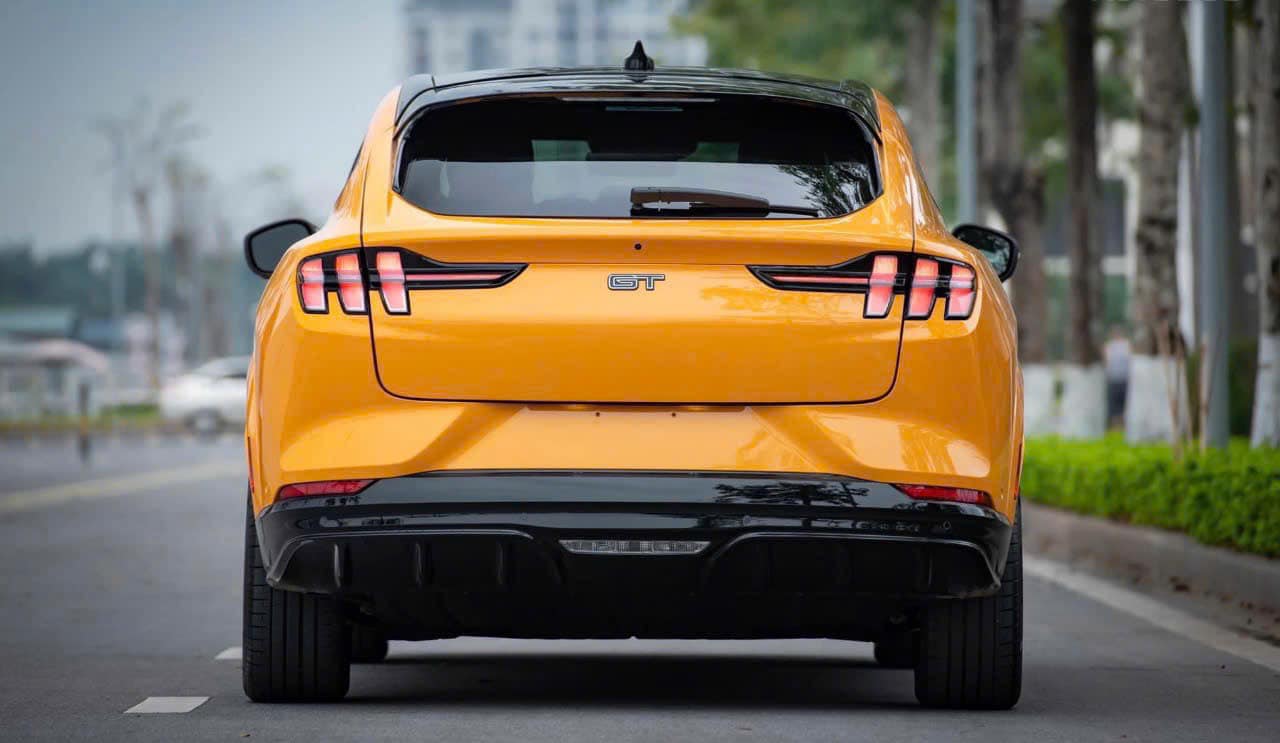 Ford Mustang Mach-E giảm 2 tỷ đồng vẫn chật vật tìm khách: 480 mã lực, hơn 430km/sạc, có sạc nhanh nhưng khó tìm trạm - Ảnh 5