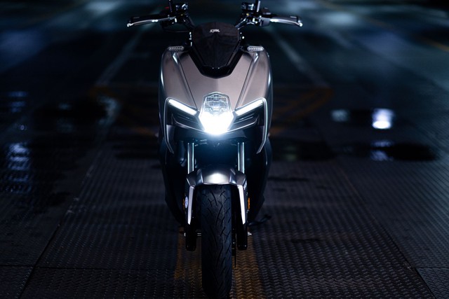 Đơn vị làm xe máy đầu tiên ở Việt Nam ra mắt xe ga mới: Mang công nghệ xe đối thủ Honda, Yamaha chưa có - Ảnh 5