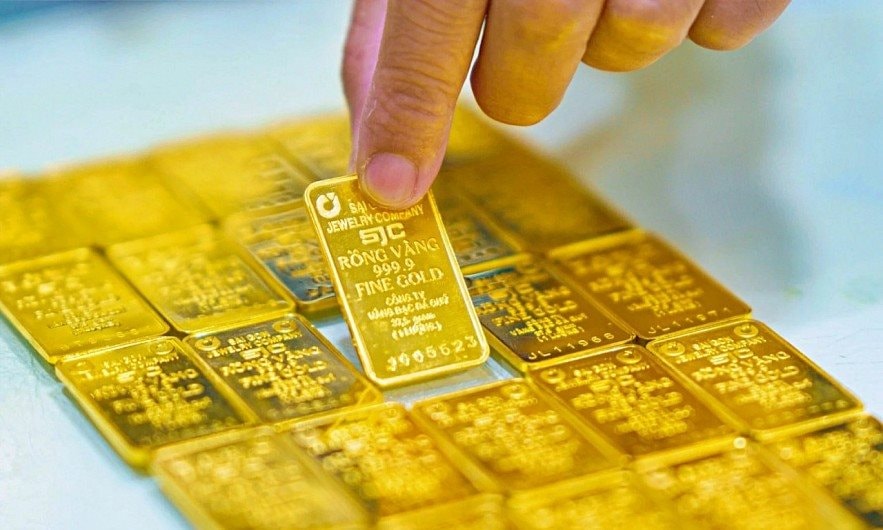 Giá vàng vừa chạm mốc 2.900 USD/ounce - Ảnh 1