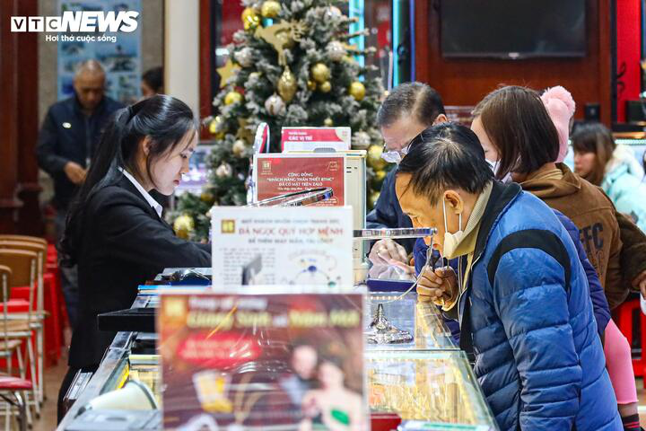 Người mua vàng tuần qua lỗ hay lãi? - Ảnh 1