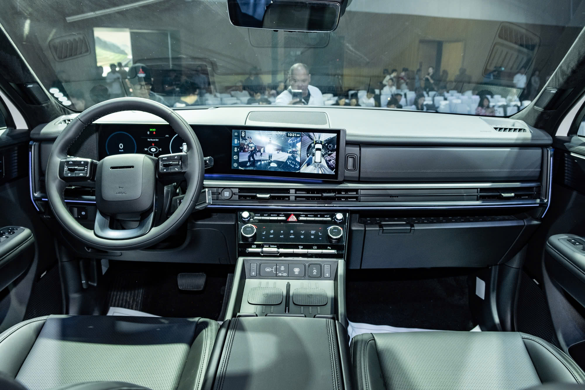 Hyundai Santa Fe giảm 100 triệu tại đại lý: Bản thấp nhất chưa đến 1 tỷ đồng, tăng sức cạnh tranh Everest - Ảnh 3