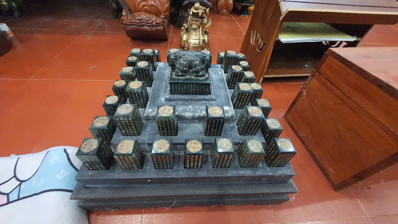 CLIP: Cận cảnh khám xét nơi tu tập "thành tiên", lừa đảo gần 100 tỉ đồng - Ảnh 15